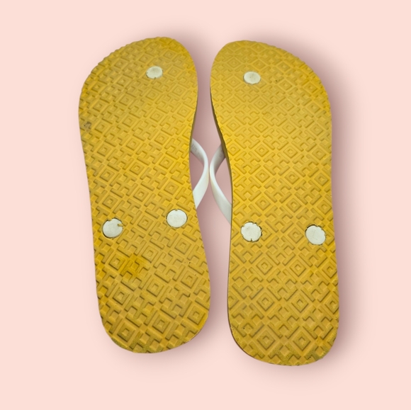 Tory Burch Kira Logo Medallion Flip Flops Sandals Yellow White 9 Comfort Light - Picture 2 of 3